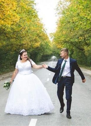 Весільна сукня (весільні сукні)2 фото