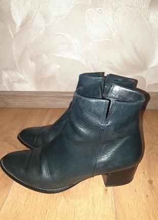 Женские кожаные ботинки