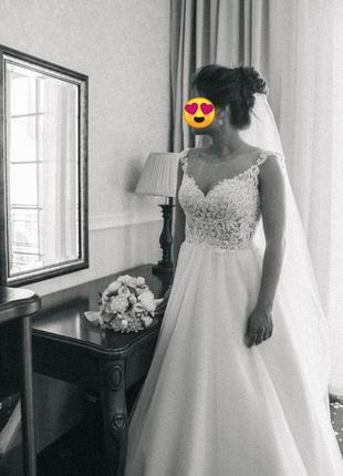 Весільна сукня (італійське мереживо)4 фото