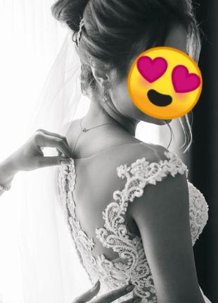 Весільна сукня (італійське мереживо)3 фото