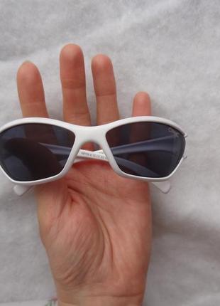 Дитячі сонцезахисні окуляри alpina1 фото