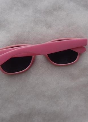 Дитячі сонцезахисні окуляри3 фото