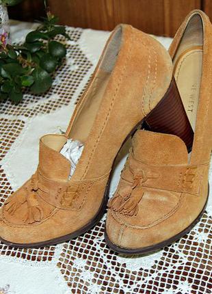 Женские туфли (люферы) из натуральной замши коричневого цвета на высоком каблуке4 фото