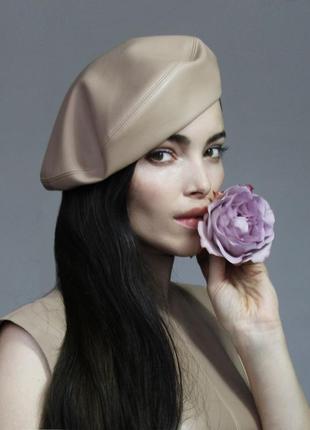 Кожаный берет