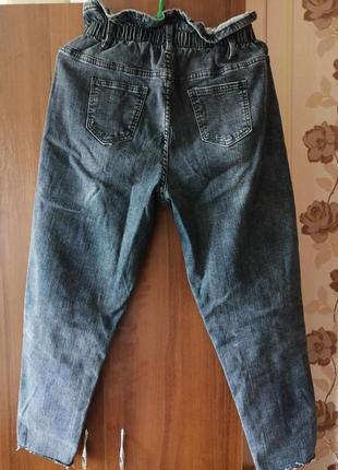Серые утеплённые джинсы с завышенной талией3 фото