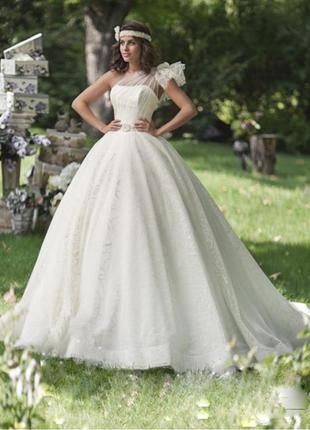 Шикарное свадебное платье slanovskiy