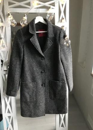 Модное серое пальто