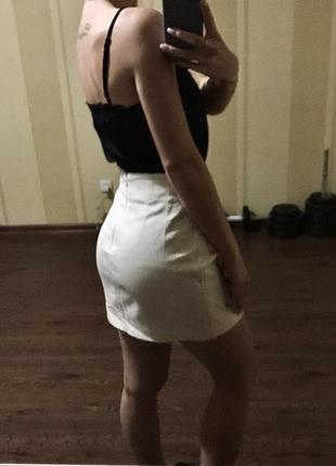 Белая короткая юбка1 фото