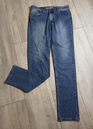 Фирменные джинсы1 фото