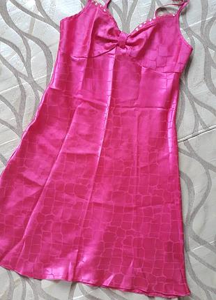 Пеньюар, нічна сорочка