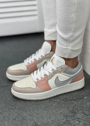 Жіночі кросівки nike air jordan 1 low5 фото