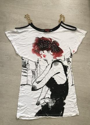 Футболка удлинённая с открытыми плечами