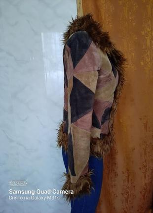 Креативная кожаная куртка с мехом3 фото