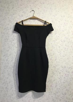 Шикарное маленькое  черное платье с открытыми плечами в обтяжку чорна сукня8 фото