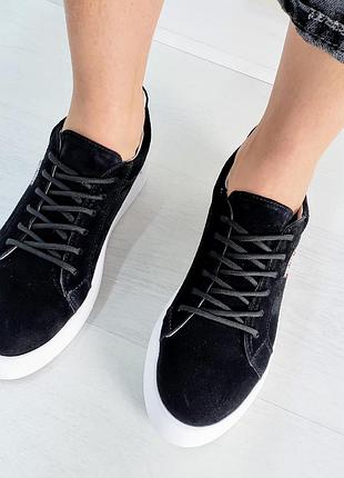 Женские замшевые кеды, разные цвета