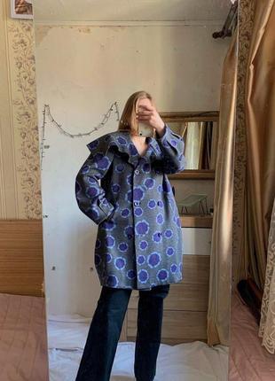 Необычное демисезонное пальто средней длины оверсайз свободное бренд люкс love moschino