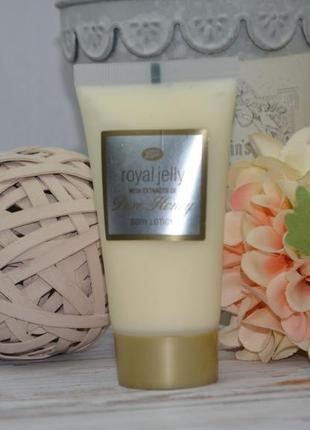 Лосьйон для тіла з чистим медом boots royal jelly pure honey body lotion 100 ml2 фото