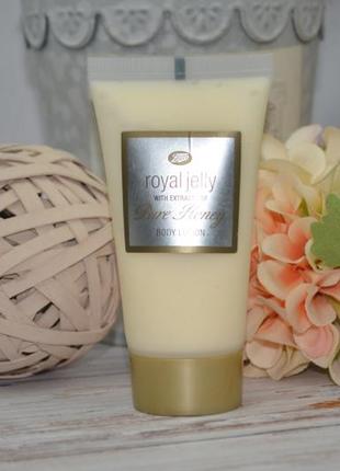 Лосьон для тела с чистым медом boots royal jelly pure honey body lotion 100 ml3 фото