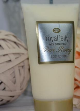 Лосьон для тела с чистым медом boots royal jelly pure honey body lotion 100 ml5 фото