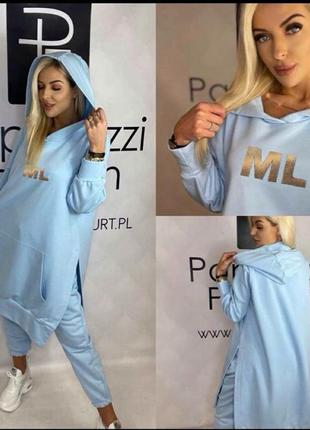 Спортивный костюм прогулочный стильный