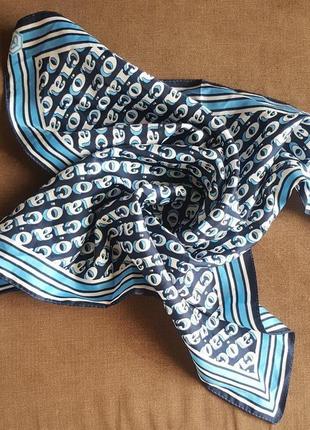 Оригинал.фирменный,стильный,легкий платок-шарф piaggio