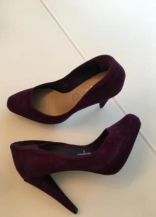 Красивые  фиолетовые туфли7 фото