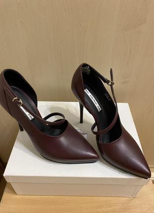 Туфель &otherstories