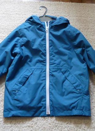 Крутая демисезонная куртка на 4 года декатлон decathlon  непромокаемая, в идеале