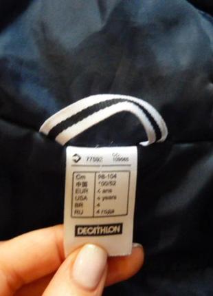 Крутая демисезонная куртка на 4 года декатлон decathlon  непромокаемая, в идеале6 фото
