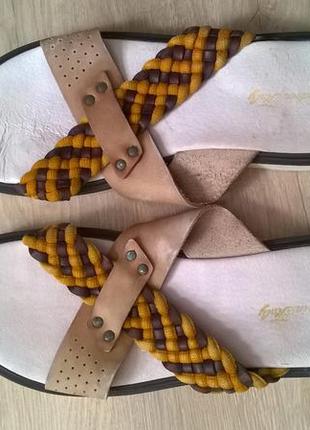 Шикарные кожаные шлепки