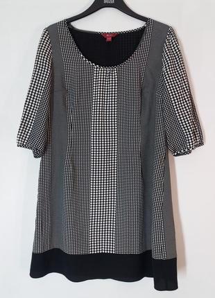 Трендовое платье в горошек горох разного диаметра от бренда monsoon