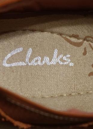 Легкі літні перфоровані замшеві кросівки коралового кольору clarks англія 39 р.4 фото
