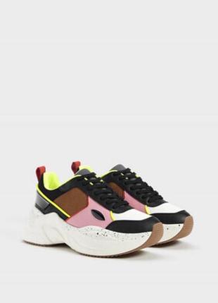 Кросівки на платформі bershka