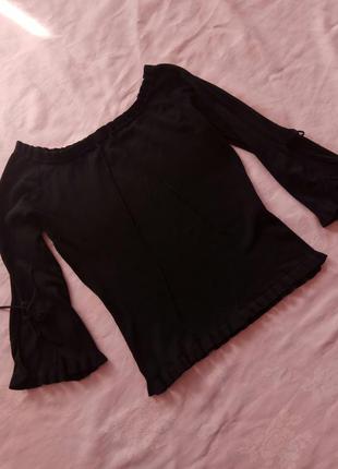 Кофтинка з цікавим рукавом