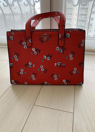 Эффектная красная сумка в цветы👍👍👍👍🌺