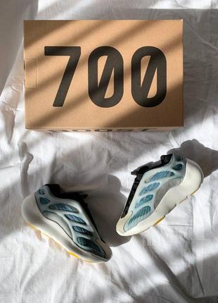 Adidas yeezy boost 700 v3, жіночі кросівки3 фото