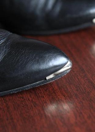 Vic matie кожаные ботинки казаки с металлическим декором р.39 оригинал5 фото