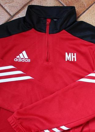 Крутая спортивная кофта adidas красного цвета размер s