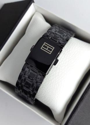 Мужские часы tommy hilfiger черные в подарочной упаковке3 фото