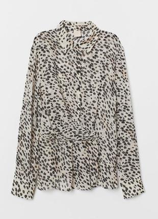 Легка блуза цікавого фасону, сток