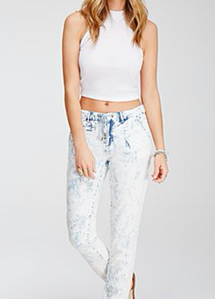 Новые джинсовые брюки фирмы forever 21 размер 26