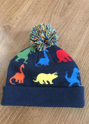 Шапка с динозаврами