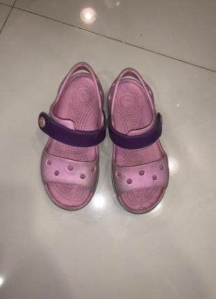 Детские босоножки crocs