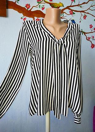 Тонка віскозна блузка