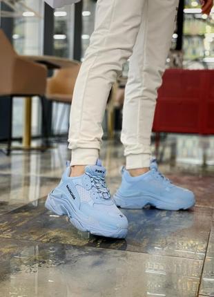 Шикарные женские кроссовки