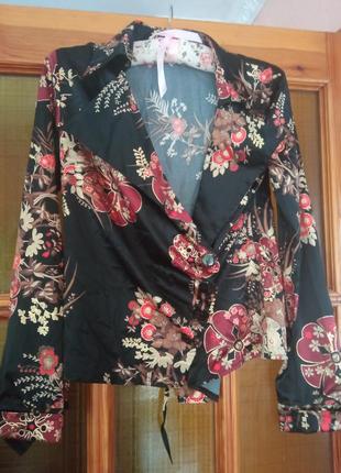Блуза блузка в квітковий принт з-м