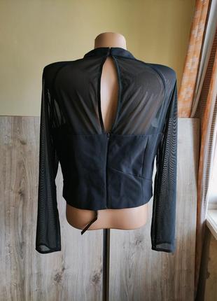 Черная укороченная блуза с длинным прозрачным рукавом сеткой , топ .3 фото