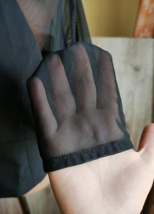 Черная укороченная блуза с длинным прозрачным рукавом сеткой , топ .4 фото