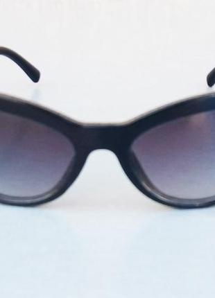 Versace стильные женские солнцезащитные очки черные с золотом2 фото