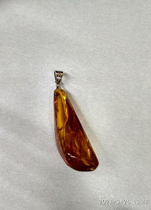 Кулон из янтаря с серебром